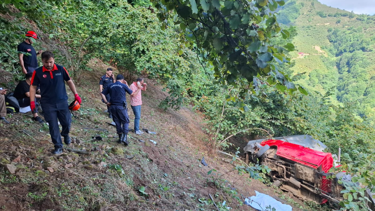 Fındık hasadı yolunda acı olay! Kamyonet şarampole devrildi; 1 ölü, 9 yaralı
