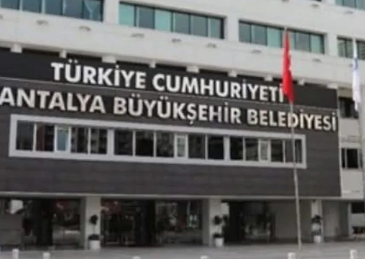 CHP'li Antalya Belediyesi’nde şok iskan rüşveti iddiası! Müteahhitlerden “bağış” adıyla milyonlarca lira istenmiş!