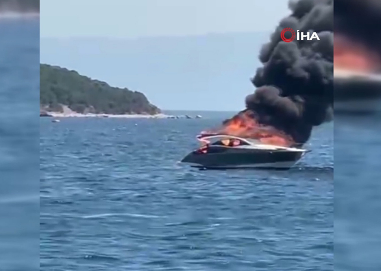Kınalıada açıklarında 12 kişinin bulunduğu teknede yangın çıktı!