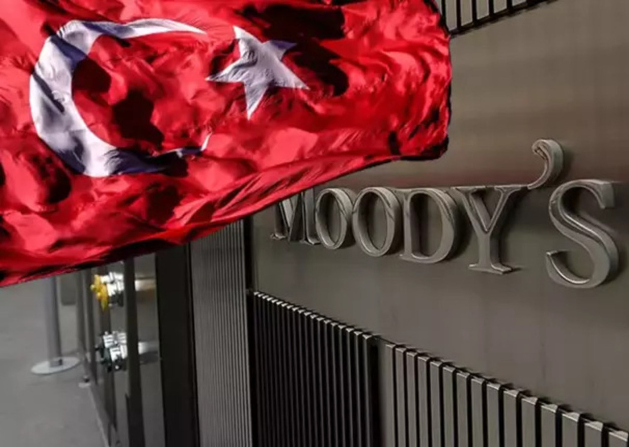 Moody's, Türkiye'nin kredi notunu yükseltti