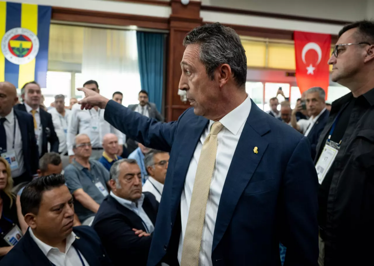 Ali Koç olaylı Divan Kurulu'nda 2 transferi duyurdu: Sahada olacaklar!