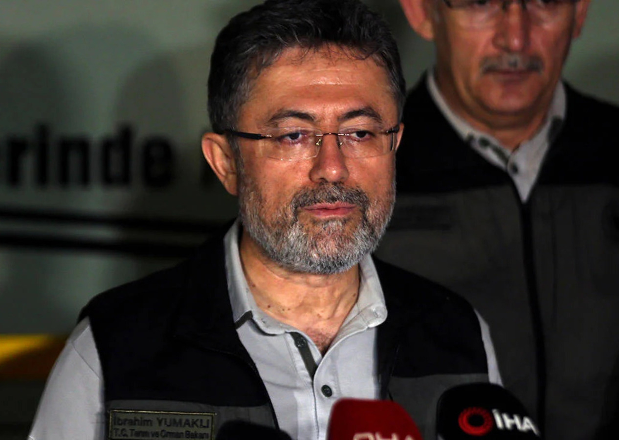 Tarım ve Orman Bakanı İbrahim Yumaklı'dan müjdeli haber geldi: Birçok bölgede yangınlar kontrol altına alındı