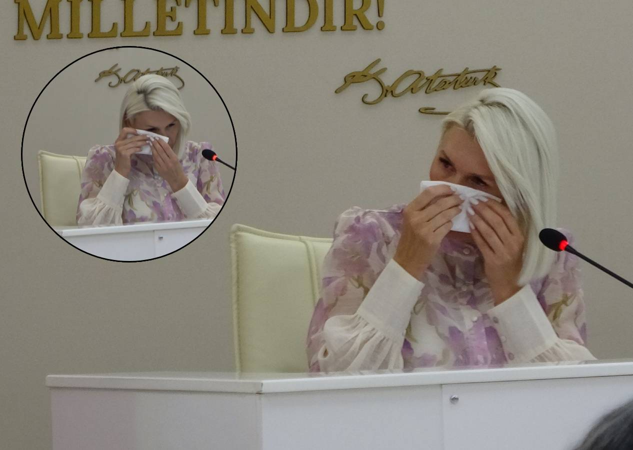 AK Parti ve MHP 'evet' dedi, CHP’li başkan ağladı... Bilecik Belediye Başkanı Melek Mızrak Subaşı'nın duygusal anları