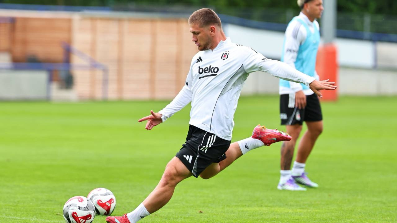 Beşiktaş'ta Shakhtar maçı öncesi bir ayrılık daha! Semih Kılıçsoy'dan dev gelir...