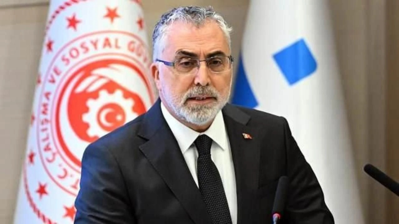 Kamu işçilerine zam pazarlığında son durum! Bakan Işıkhan: İlk teklifin çok üzerinde bir zam oranı ulaştık