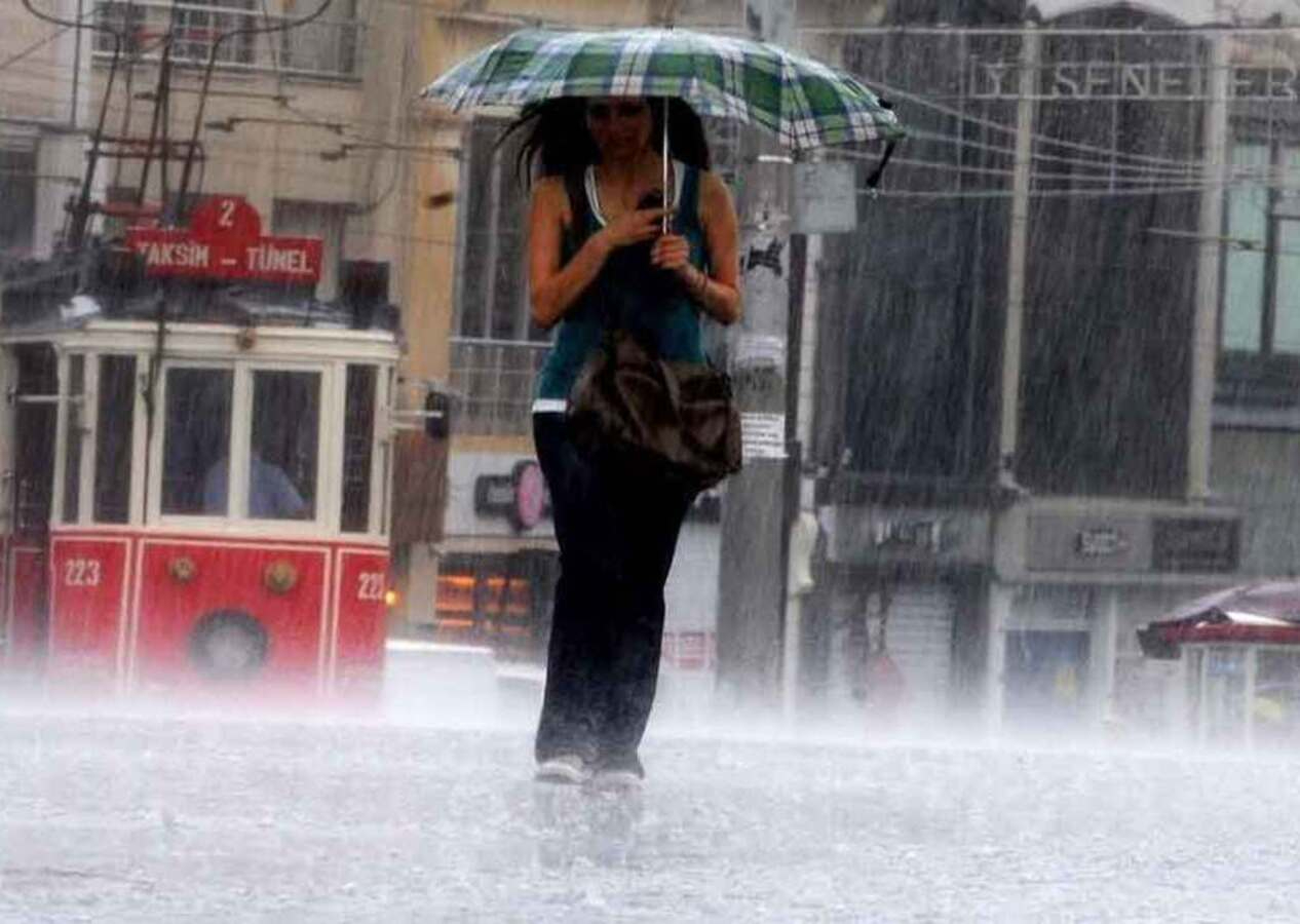 Meteoroloji'den İstanbul ve Ankara dahil 14 il için yağış uyarısı