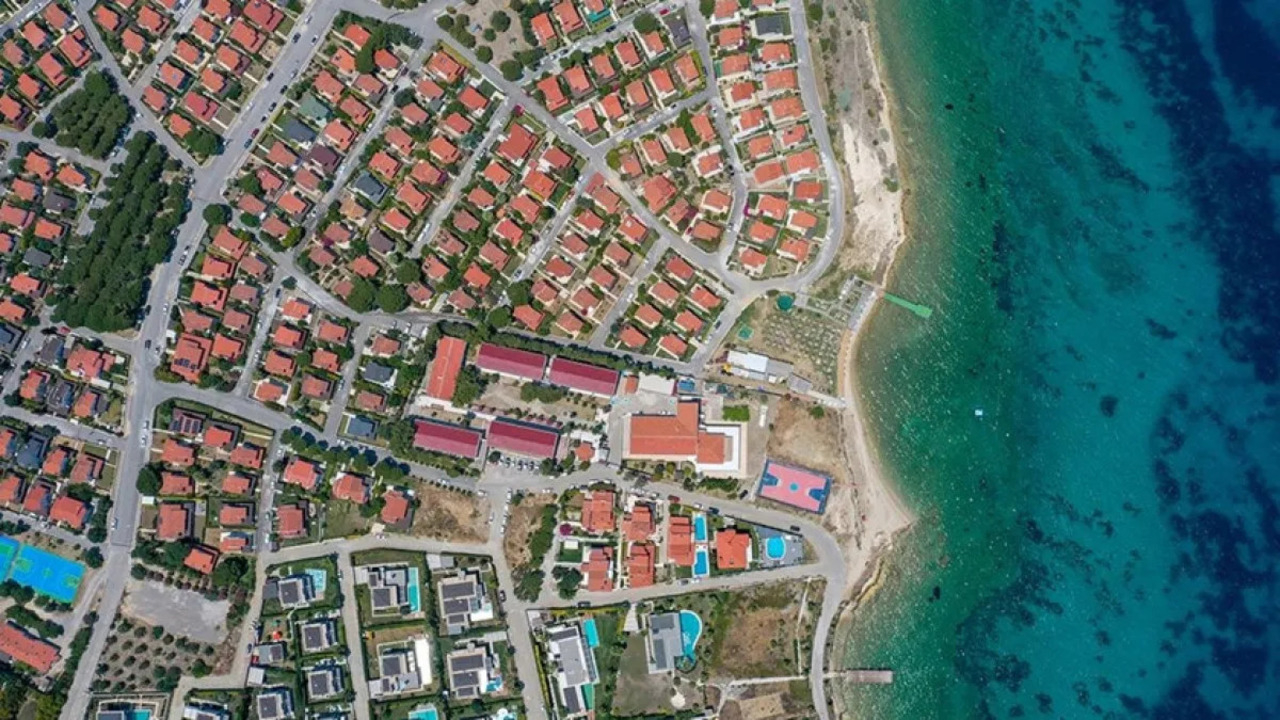 Çeşme'de su kesinti süresi 7 saatten 10 saate çıkarıldı