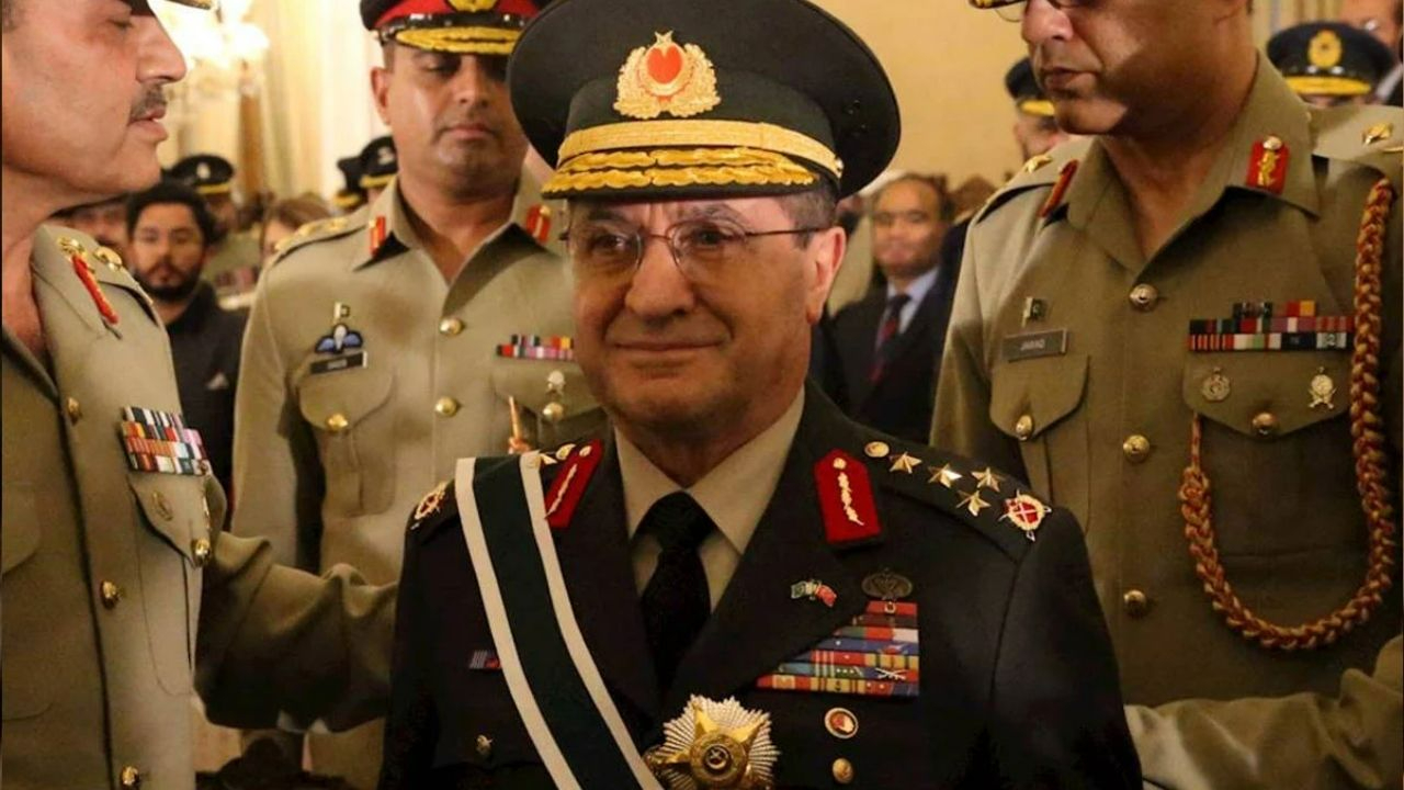 YAŞ kararları Resmî Gazete’de! Orgeneral Selçuk Bayraktaroğlu Genelkurmay Başkanı oldu