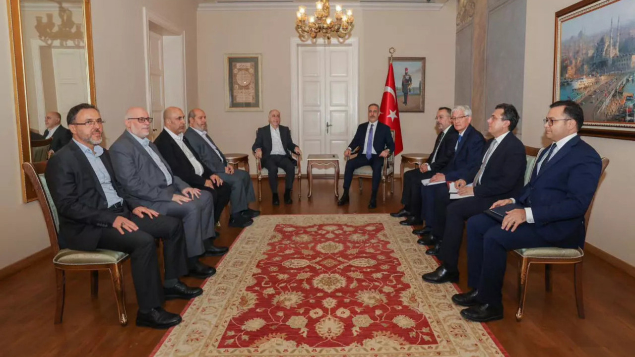 Türkiye'de sürpriz zirve: Hamas heyeti İstanbul'a geldi! Dışişleri Bakanı Hakan Fidan'dan İsrail'e uyarı!