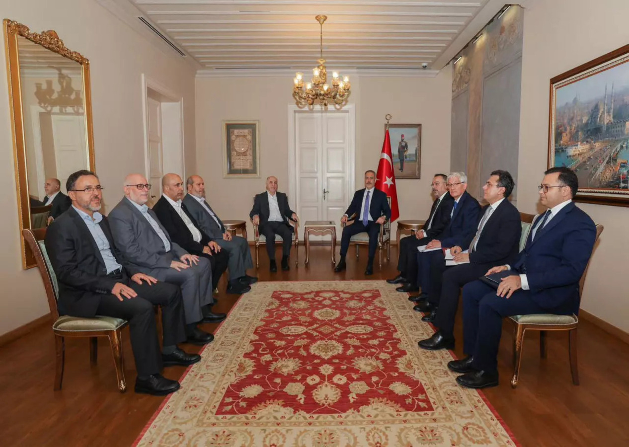 Türkiye'de sürpriz zirve: Hamas heyeti İstanbul'a geldi! Dışişleri Bakanı Hakan Fidan'dan İsrail'e uyarı!