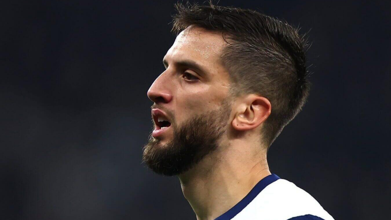 Fenerbahçe'de Orta Saha Arayışları Hız Kazandı: Galatasaraylı Torreira'dan Formayı Kapan İsim Gündemde!