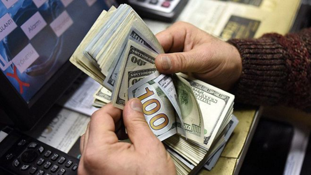 Düşük çıkan istihdam raporu sonrası dolarda düşüş başladı! Trump istatistik kurumu başkanını görevden aldı
