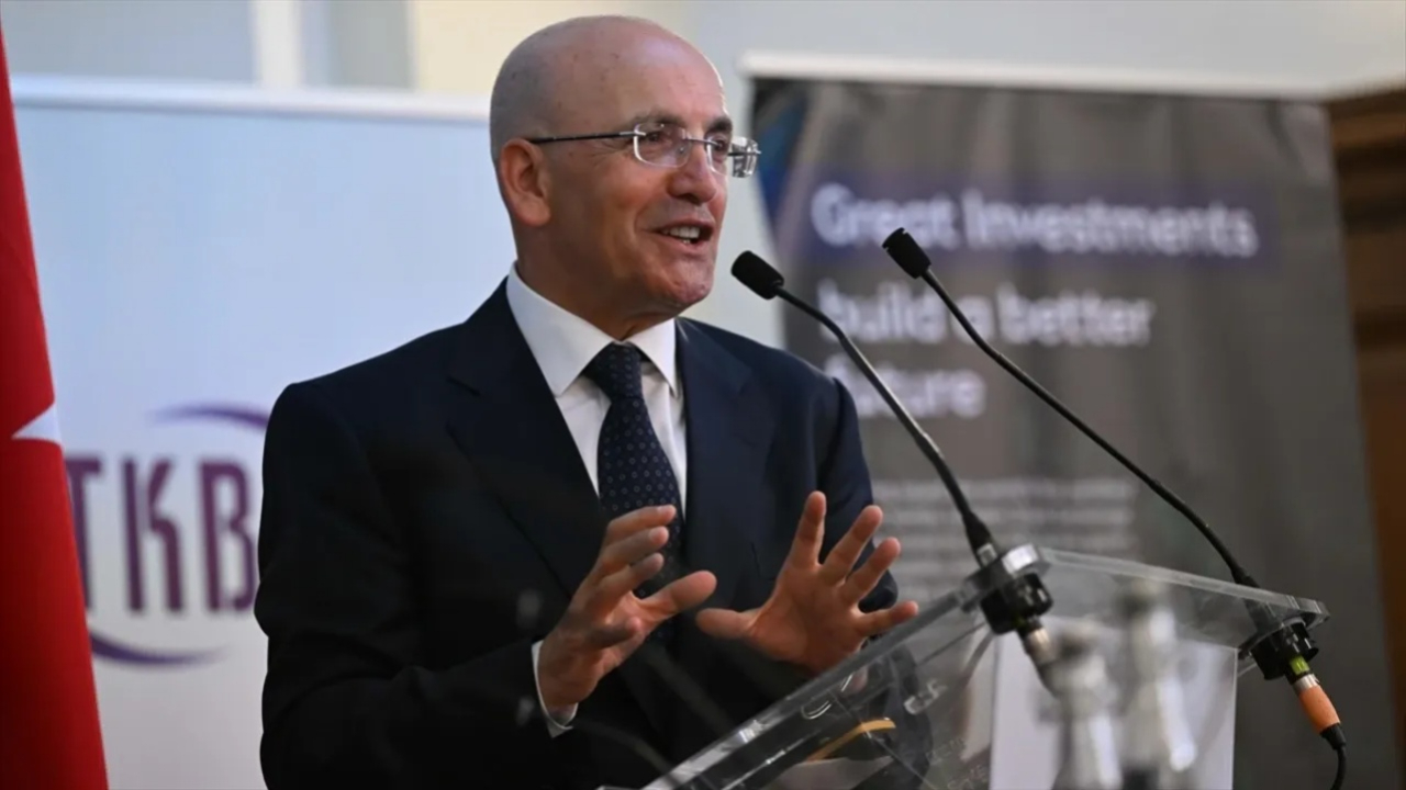 Bakan Şimşek 2027'i işaret etti! Enflasyon tek haneye düşecek