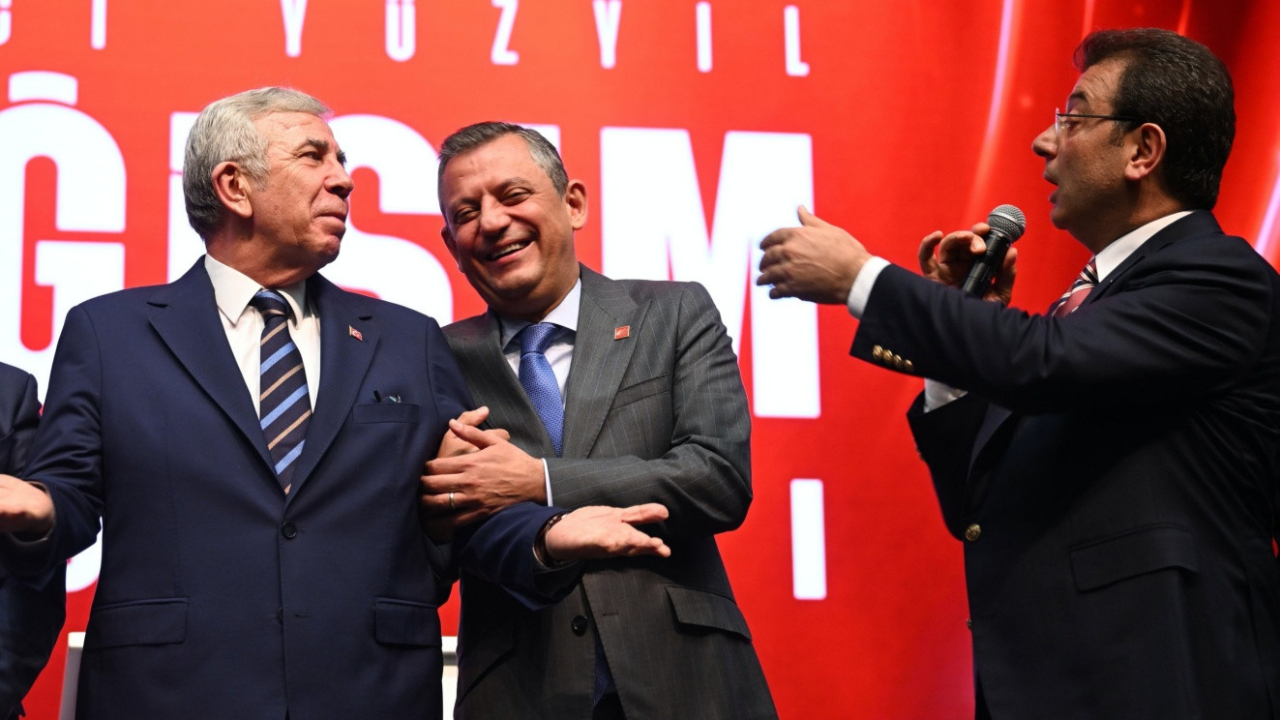 CHP'de gizli kampanya: Mansur Yavaş cephesi sessizce çalışıyor, CHP kulisleri kaynıyor!