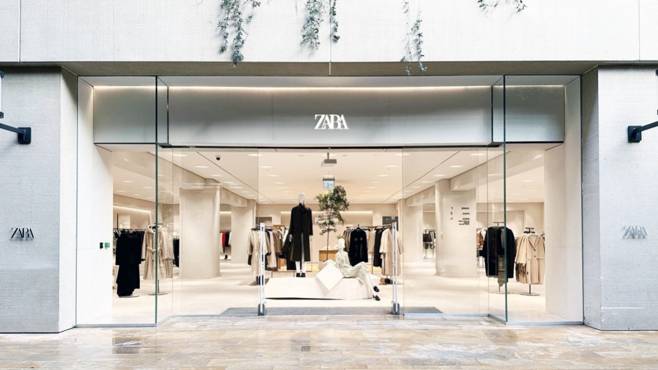 Zara'nın reklamları kaldırıldı! İngiltere'de aşırı zayıf mankenlere ekran yasağı