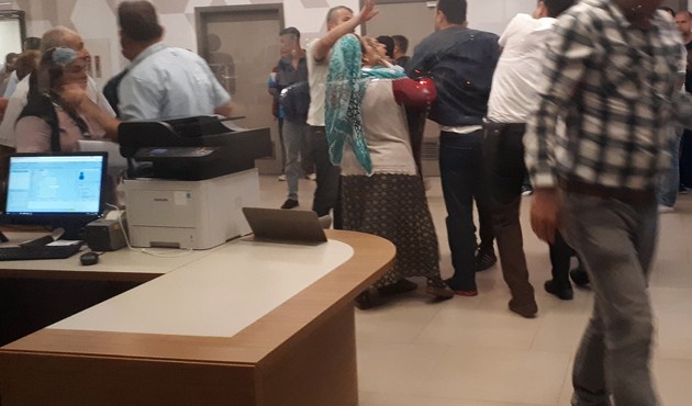 Hastanede görevliyi bıçakladı…