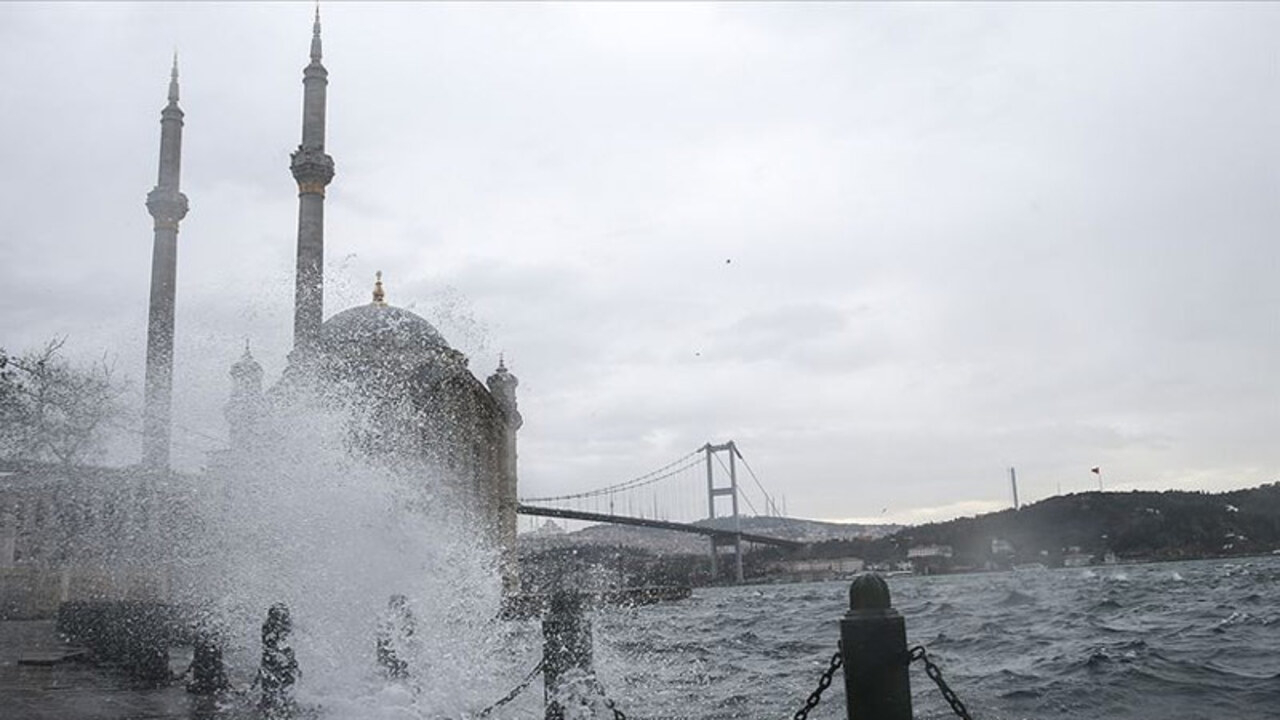İstanbullular aman dikkat! Meteoroloji peş peşe uyardı! Şiddetli geliyor...
