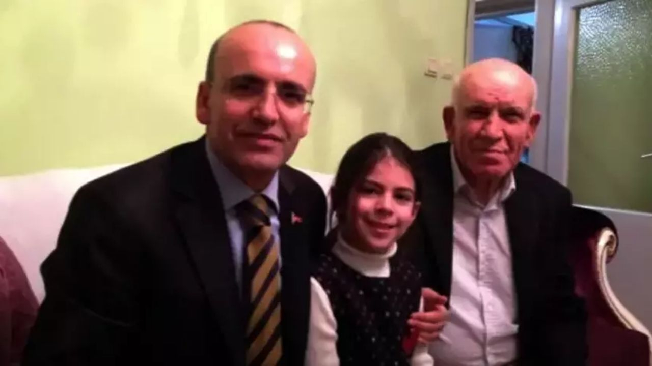 Hazine ve Maliye Bakanı Mehmet Şimşek'in abisi ve öğretmeni Nazmi Şimşek vefat etti
