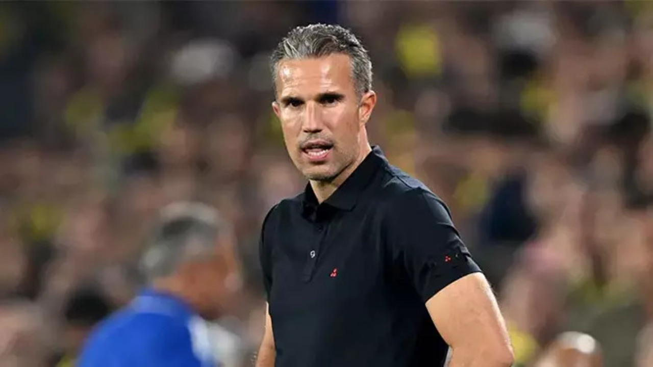 Fenerbahçe'nin transferine Robin van Persie engeli