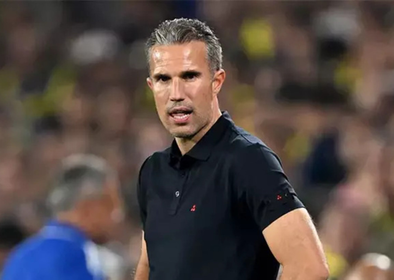 Robin van Persie maç sonu adeta köpürdü: Fenerbahçe fırsatçılık yaptı