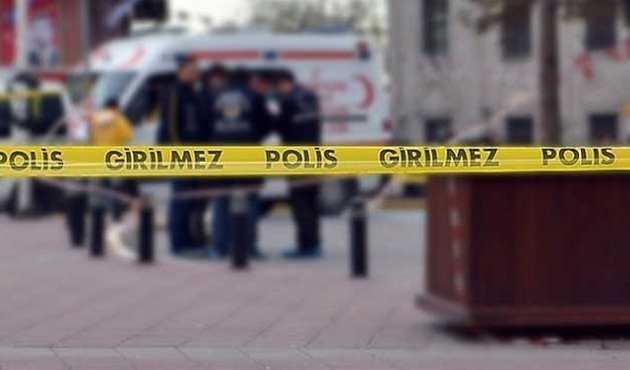 2 günlük bebeği çöpe attılar...