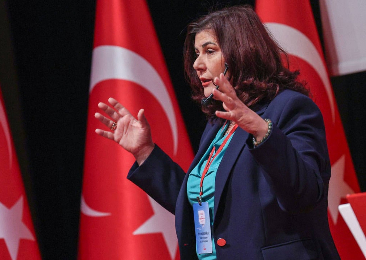 Özlem Çercioğlu CHP'den istifa etti! "Aynı yolda yürüme imkanım artık bulunmamakta"