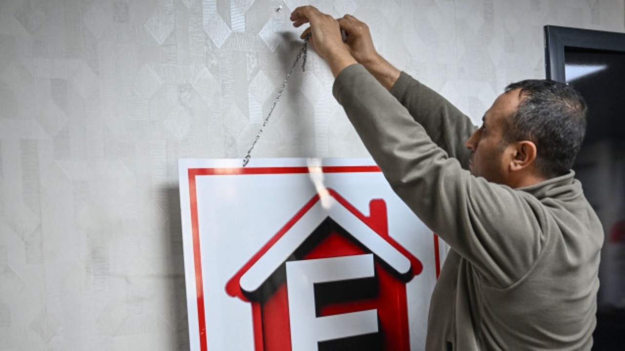 Emlak sektöründe yeni dönem! Yetkili ofislerde “e” tabela dönemi başladı