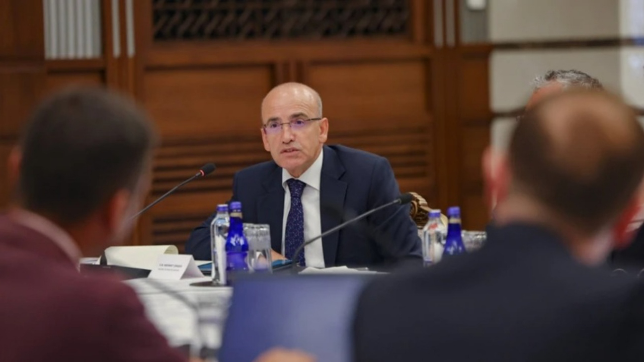 Bakan Şimşek’ten rezervlerde tarihi zirve müjdesi! Finansal istikrar pekişti