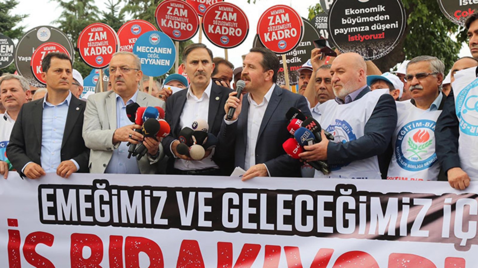“Adres doğru ama miktar yanlış!” 4 milyon memur, 2,5 milyon emekli için kritik gün: Memurlar pazartesi iş bırakıyor!