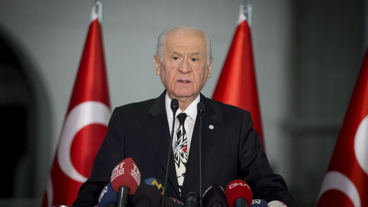 Devlet Bahçeli 'Acilen öneriyoruz' diyerek duyurdu: Çocukla suçun yan yana getirilmesi propagandadır!