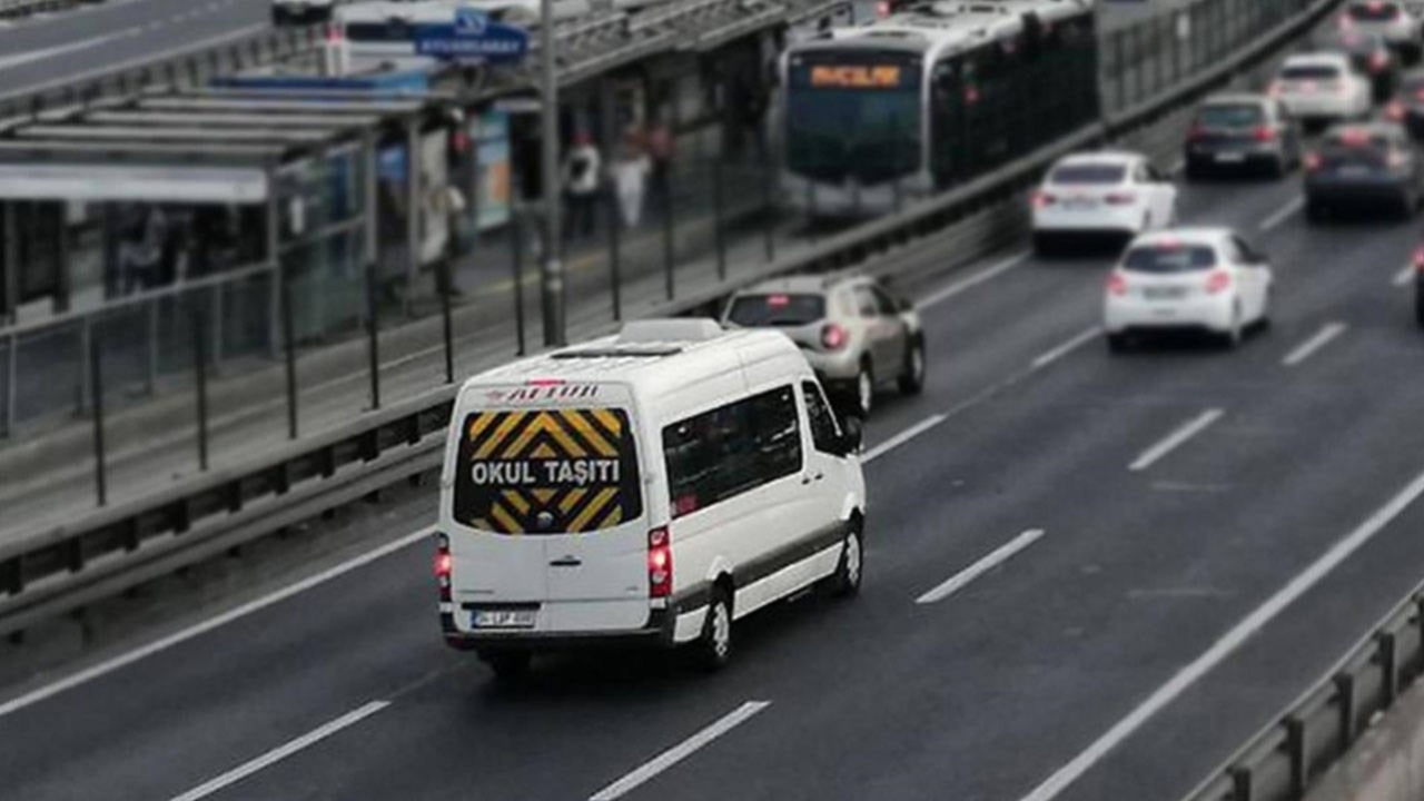 Okul servislerinde yeni dönem! Kamera zorunluluğu ve güvenlik önlemleri artıyor