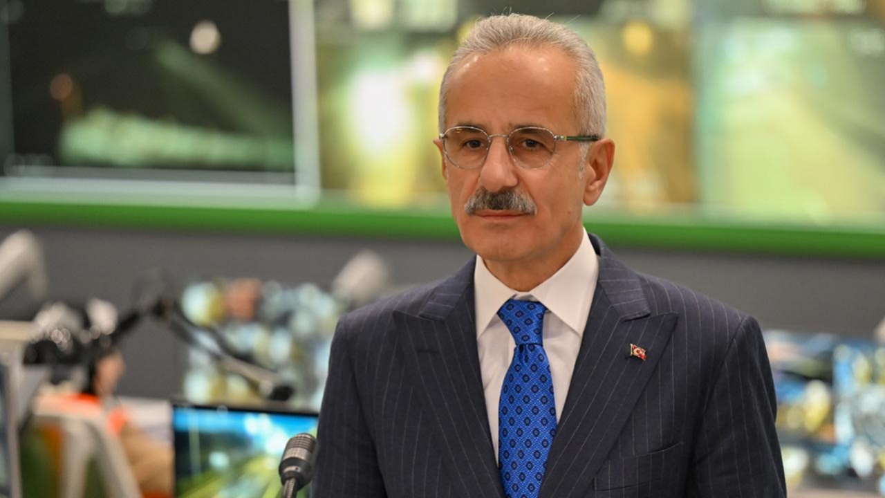 Bakan Uraloğlu’ndan büyük müjde! Kars-Iğdır-Dilucu Demir Yolu’nun temeli 22 Ağustos’ta atılacak