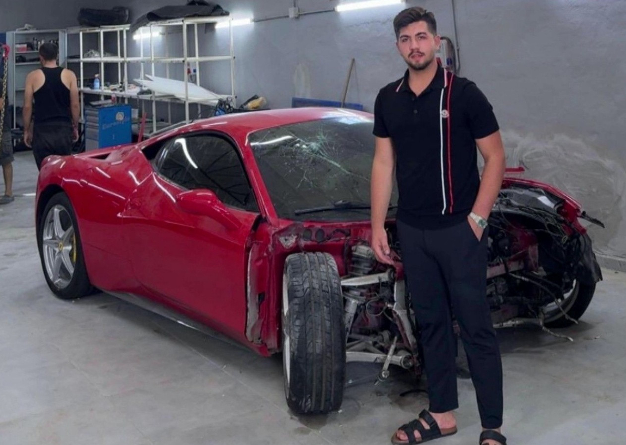 15 milyonluk Ferrari'si hurdaya döndü! Lüks otomobilin sahibi konuştu! Kazayı duyar duymaz ilk sözü bakın ne olmuş...
