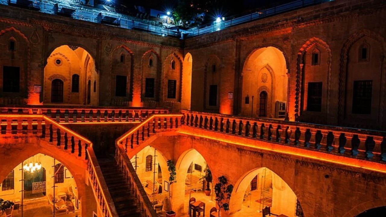 Mardin’in taş sokaklarında tarihle iç içe bir yolculuk: Mezopotamya Ovası’na açılan pencerede unutulmaz manzaralar