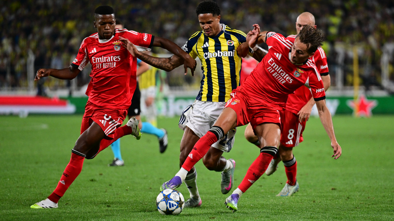 Kadıköy'de gol sesi çıkmadı! UEFA Şampiyonlar Ligi Play-Off ilk maçında tur rövanşa kaldı! Fenerbahçe: 0 – Benfica: 0
