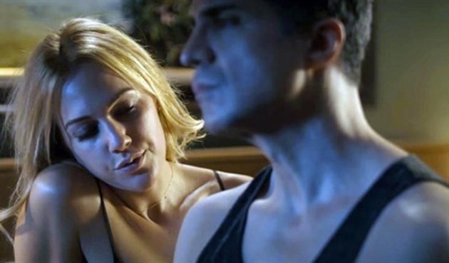 'Öteki Taraf'ta Meryem Uzerli ve Özcan Deniz'in sıcak sahnesi!