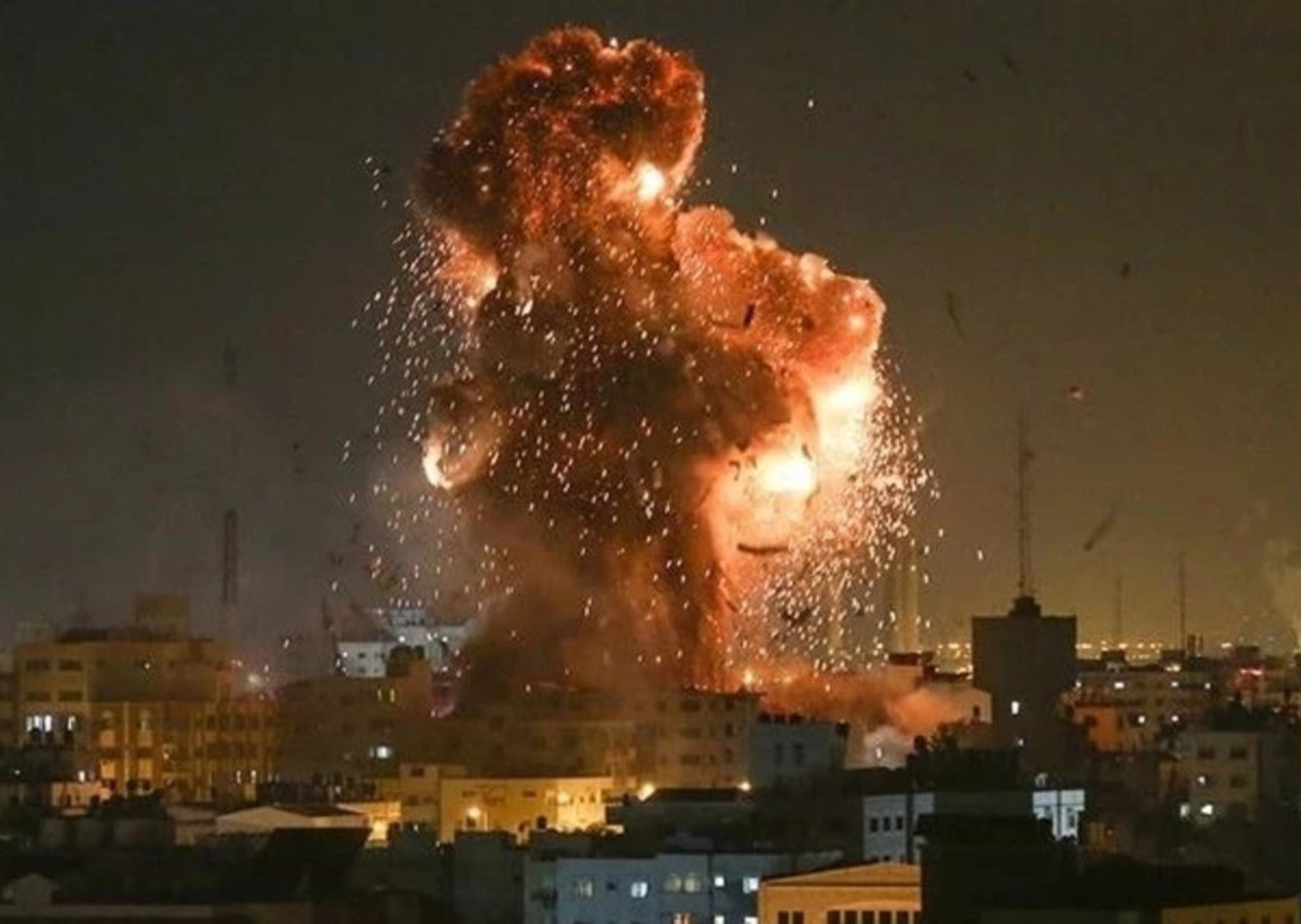 İsrail'den füzeler peş peşe ateşlendi! Şam'a hava saldırısı!