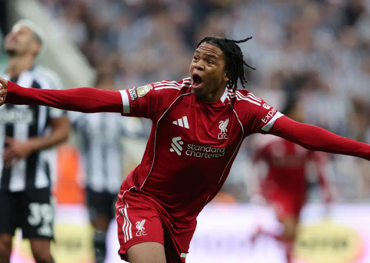 Liverpool'un 16 yaşındaki yıldızı, Newcastle United'ın fişini 90+10'da çekti! (Newcastle United: 2 - 3 Liverpool | Maçın sonucu)