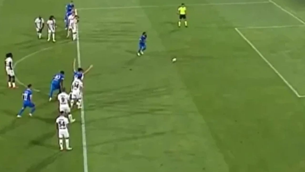 Yeni kural ilk kez sahada! Bodrum FK - Sakaryaspor maçında penaltı tekrarı dikkat çekti