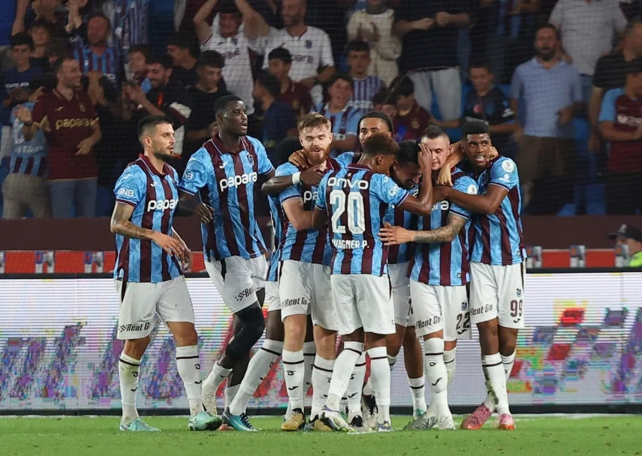 Trabzonspor ilk yarıda fişi çekti, Antalyaspor'u evinde yendi (Trabzonspor 1 - 0 Antalyaspor | Maçın özeti)