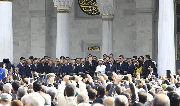 Melike Hatun Camii ibadete açıldı...