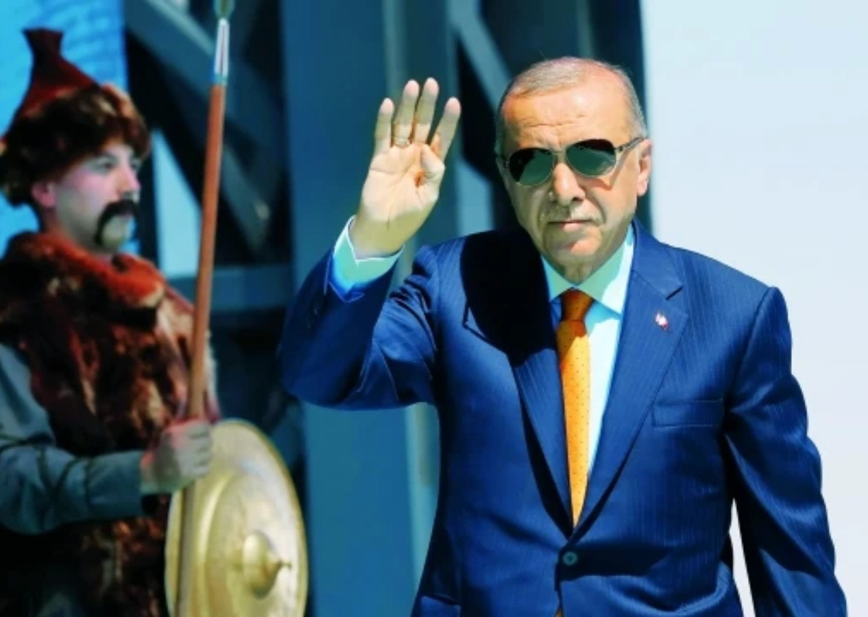 Cumhurbaşkanı Erdoğan'ın YPG'ye "Kılıç kınından çıkarsa kelama yer kalmaz" mesajı manşetlerde! Hangi gazete nasıl gördü?