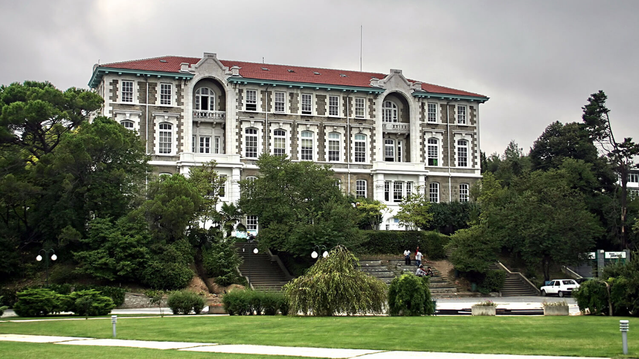 Boğaziçi Üniversitesi YKS 2025'te zirvedeki yerini korudu! 28 programda Türkiye birinciliği