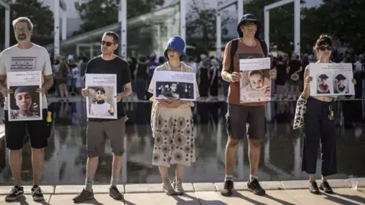 Siyonizme vicdan tokadı! İsrailliler Gazze soykırımına karşı Tel Aviv'de sokağa döküldü: "İsrailli olmaktan utanıyoruz"