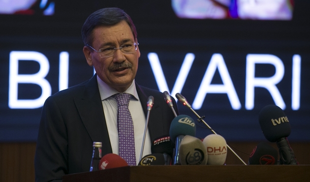Melih Gökçek Twitter'daki takipçilerine özel açıklama yaptı