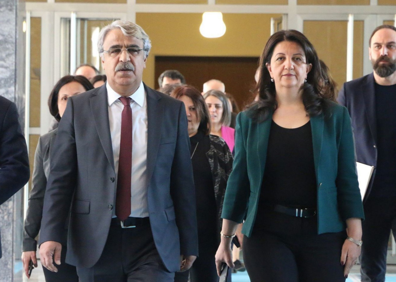 DEM Heyeti İmralı Adası'na gidiyor! Komisyon sonrası Öcalan'la ilk temas