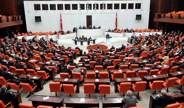 CHP bir milletvekilini daha kaybetti!