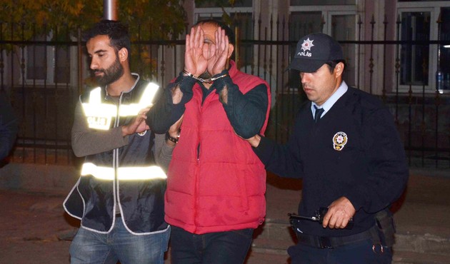 Binlerce lirayı 20 saniyede çaldılar!