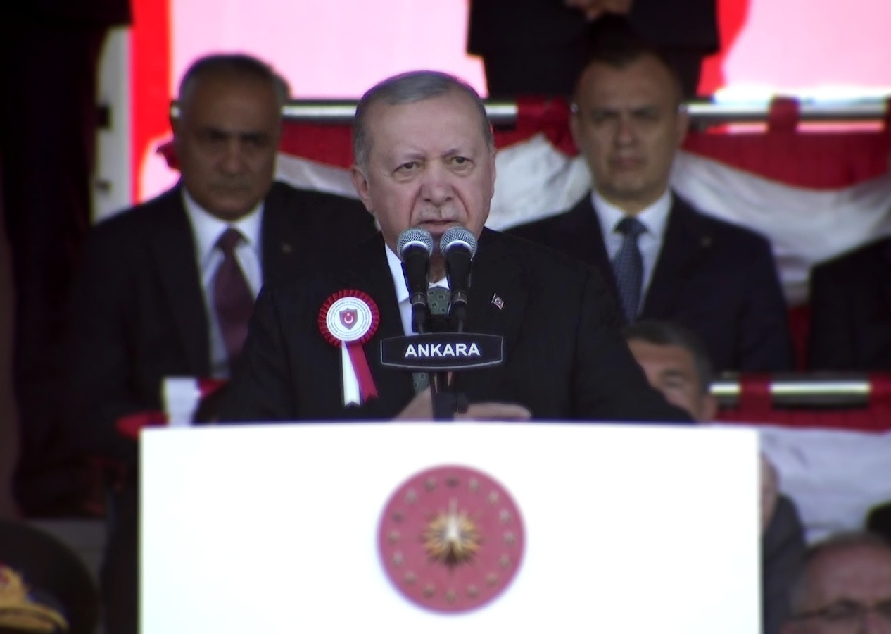Erdoğan’dan Harp Okulları mezuniyetinde dikkat çeken mesaj: Yakında yeni müjdelerimiz olacak, Türk ordusu hiç olmadığı kadar güçlü