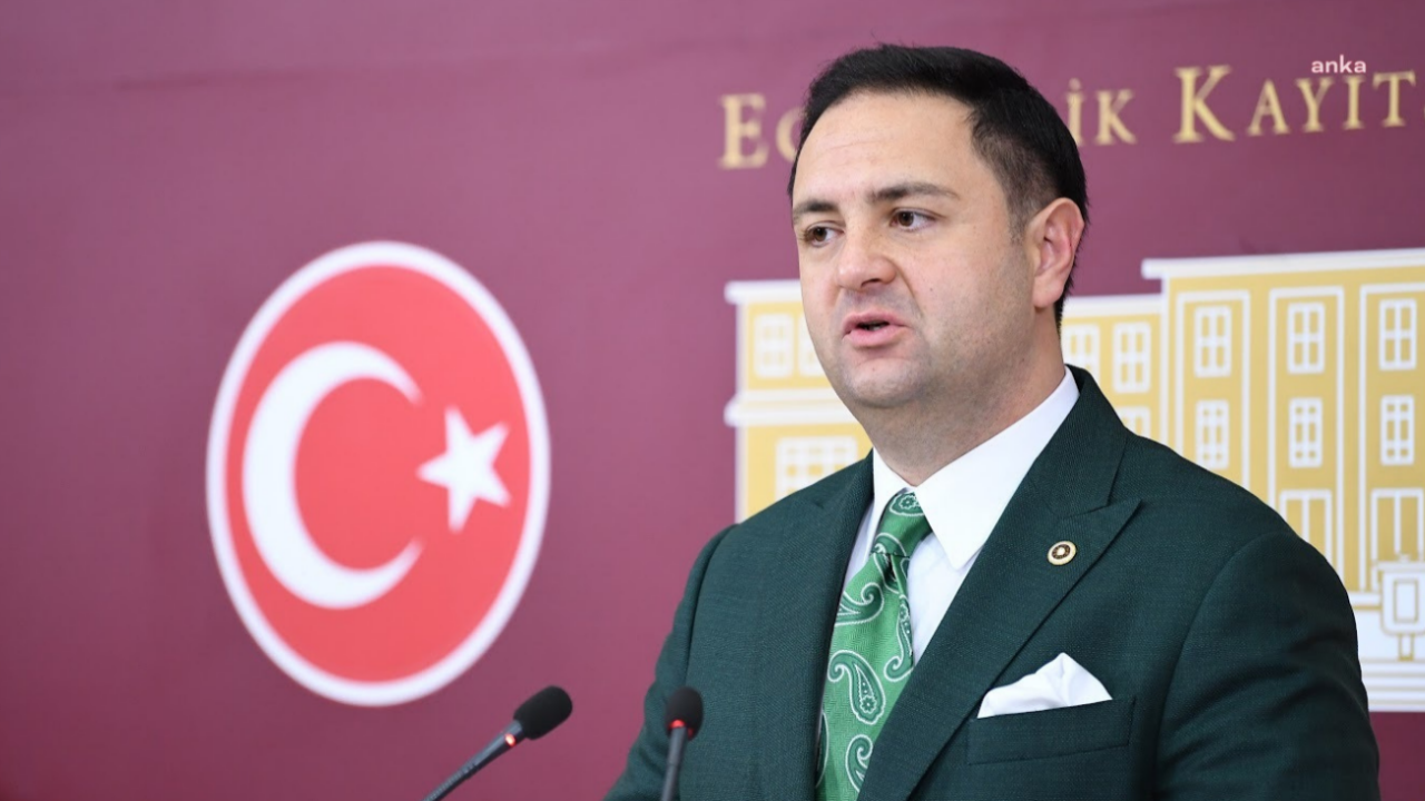 Anıtkabir'de Erdoğan sloganları üzerine tartışma açıldı! CHP bu görüntüye ne diyecek? Anıtkabir'de 2015 yılında konser verilmişti!